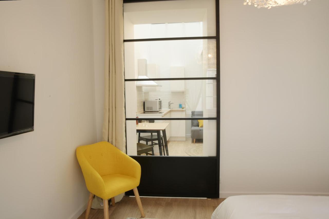T2 avec verrière situé en hyper centre avec wifi, Netflix, linge, draps, savons et serviettes fournis Cognac Exterior foto