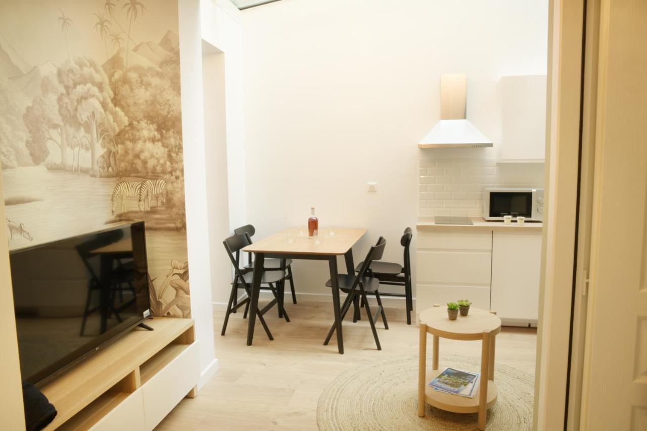T2 avec verrière situé en hyper centre avec wifi, Netflix, linge, draps, savons et serviettes fournis Cognac Exterior foto